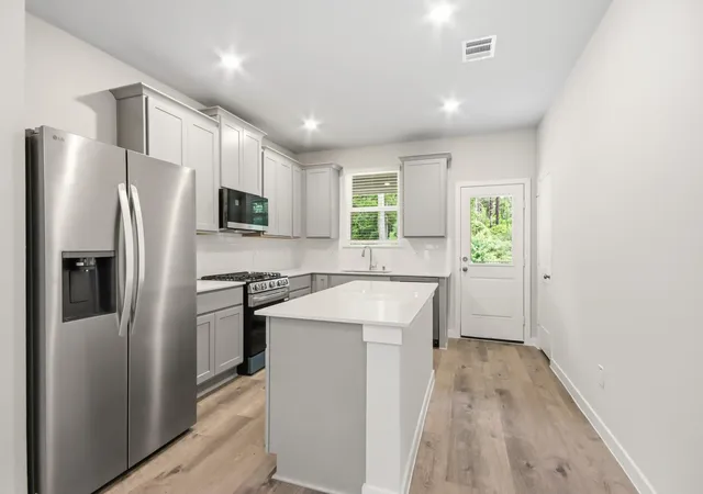 Photo 4 of Single family home for sale at 15450 Park Perch Pl, Magnolia, TX 77354 | MLS# 28879881 | Listing updated on 2026-09-12