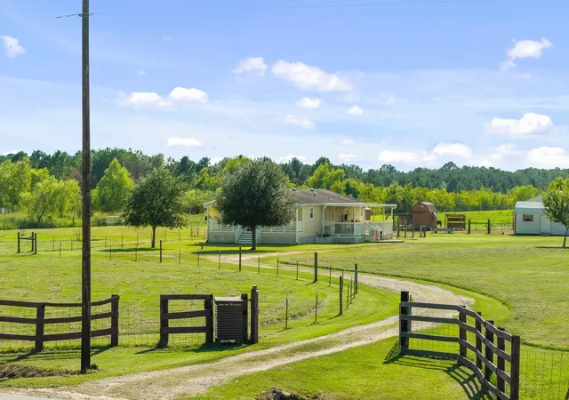 5th image of 734 County Road 3011, Dayton, TX 77535 | MLS# 21385700