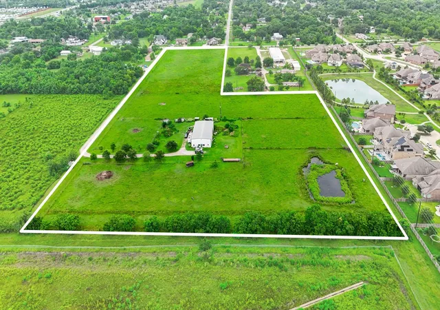 Photo 3 of Sale Pending at 3525 Charles Ave, Pearland, TX 77584 | MLS# 89726238 | Listing updated on 2026-07-28
