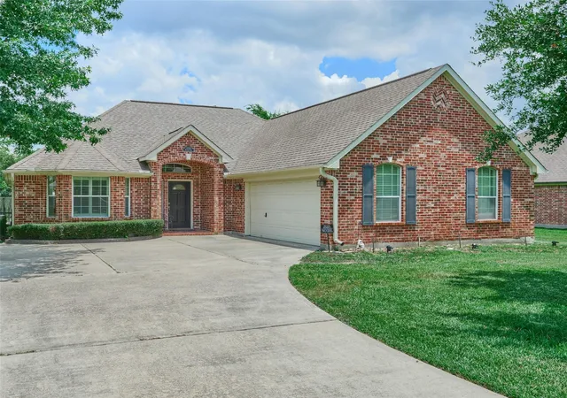 Homes for sale in Montgomery, TX | 12302 Walden Rd, Montgomery, TX 77356 | MLS# 76119965