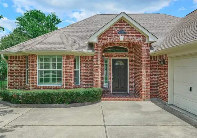Homes for sale in Montgomery, TX | 12302 Walden Rd, Montgomery, TX 77356 | MLS# 76119965