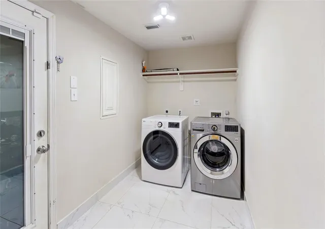 Photo 3 of Single family home for sale at 6531 Lost Pines Bnd, Houston, TX 77049 | MLS# 17273333 | Listing updated on 2026-08-03