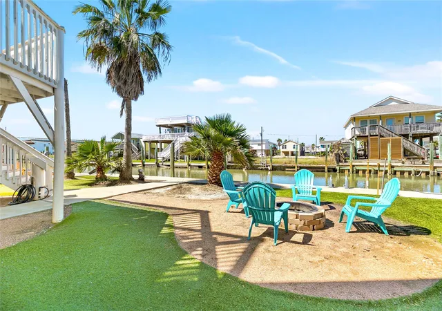 Photo 3 of Single family home for sale at 319 Pompano Ln, Surfside Beach, TX 77541 | MLS# 13401080 | Listing updated on 2026-08-26