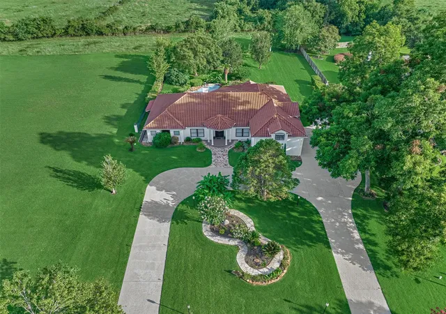 Photo 3 of Single family home for sale at 66 Lake Ests Dr, Montgomery, TX 77356 | MLS# 57572704 | Listing updated on 2026-09-05