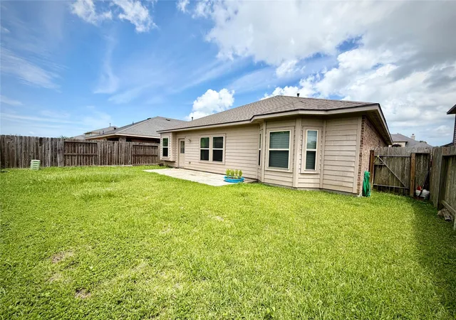 Homes for sale in Bacliff, TX | 310 Gulf Winds Dr, Bacliff, TX 77518 | MLS# 16442136