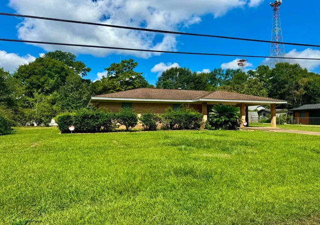 2nd image of 1815 Lee Miller Rd, Silsbee, TX 77656 | MLS# 49347636