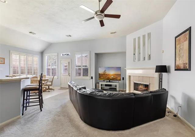 Photo 4 of Sale Pending at 26924 Manor Falls Dr, Kingwood, TX 77339 | MLS# 31653894 | Listing updated on 2026-09-03