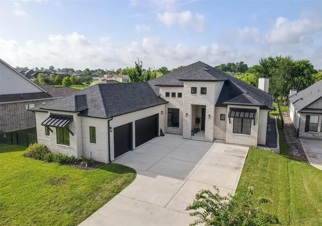 Photo 2 of Single family home for sale at 11653 Grandview Dr, Montgomery, TX 77356 | MLS# 55253966 | Listing updated on 2026-09-19