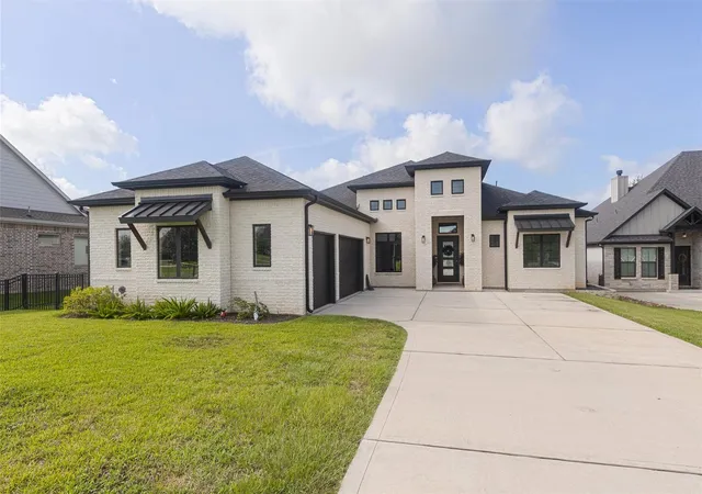 Photo 3 of Single family home for sale at 11653 Grandview Dr, Montgomery, TX 77356 | MLS# 55253966 | Listing updated on 2026-09-19