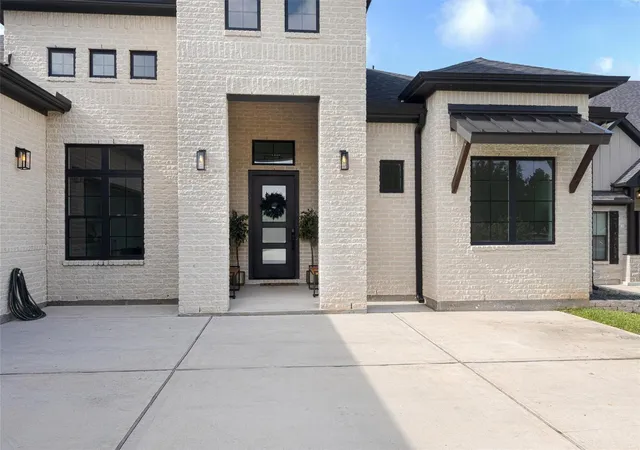 Photo 4 of Single family home for sale at 11653 Grandview Dr, Montgomery, TX 77356 | MLS# 55253966 | Listing updated on 2026-09-19