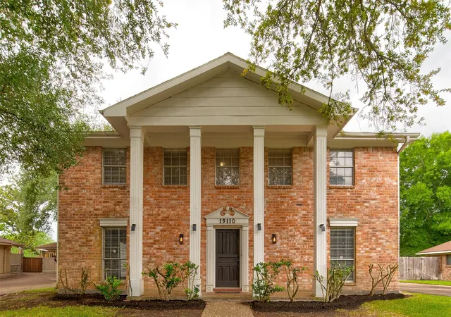 Photo 2 of Single family home for sale at 15110 Torry Pines Rd, Houston, TX 77062 | MLS# 44368377 | Listing updated on 2026-09-19