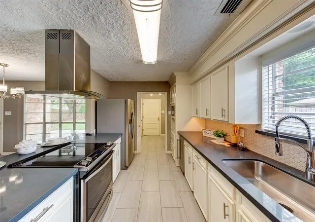 Photo 4 of Single family home for sale at 15110 Torry Pines Rd, Houston, TX 77062 | MLS# 44368377 | Listing updated on 2026-09-19