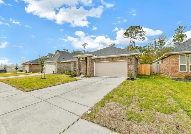 Homes for sale in Baytown, TX | 3915 Sugardale St, Baytown, TX 77521 | MLS# 72428216