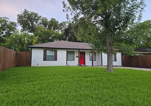 Photo 1 of Single family home for sale at 3102 Friar Point Rd, Houston, TX 77051 | MLS# 76609054 | Listing updated on 2026-09-15