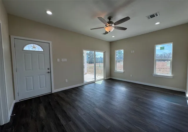 Homes for sale in Trinity, TX | 50 Westlake West, Trinity, TX 75862 | MLS# 9582936