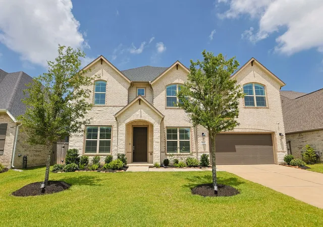 Photo 2 of Single family home for sale at 20915 Whirlaway Green Cir, Tomball, TX 77377 | MLS# 58812191 | Listing updated on 2026-08-16