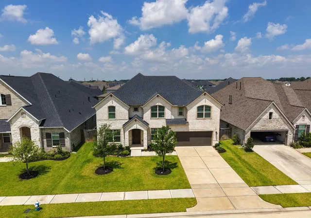 Photo 3 of Single family home for sale at 20915 Whirlaway Green Cir, Tomball, TX 77377 | MLS# 58812191 | Listing updated on 2026-10-04