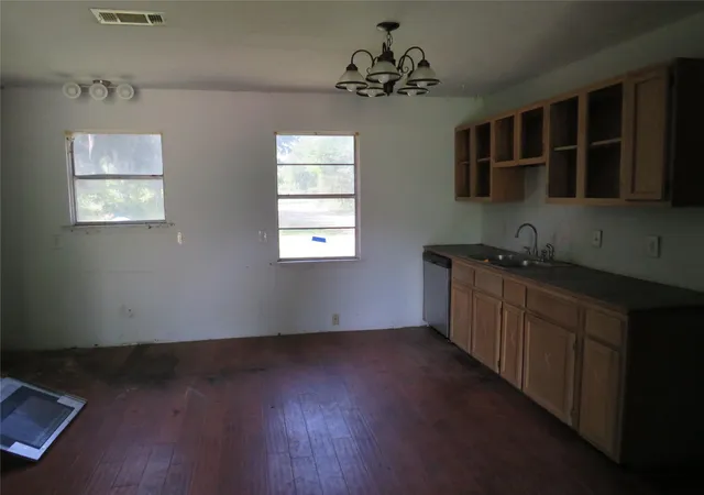 4th image of 1721 Y U Jones Rd, Richmond, TX 77469 | MLS# 91889820