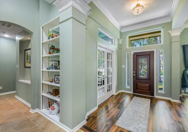 Photo 3 of Sale Pending at 15702 Park Center Wy, Houston, TX 77059 | MLS# 13738743 | Listing updated on 2026-09-12