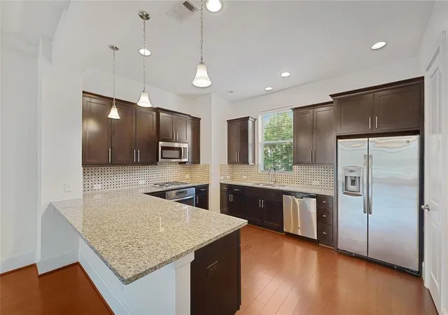 Photo 2 of Single family home for sale at 1820 Dennis St, Houston, TX 77004 | MLS# 61109627 | Listing updated on 2026-08-25