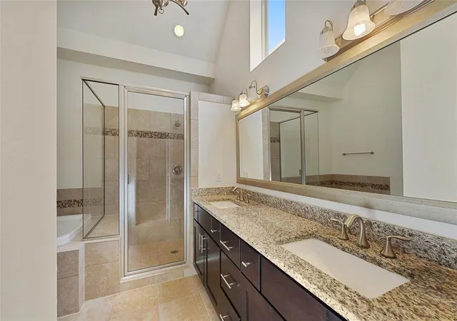 Photo 3 of Single family home for sale at 1820 Dennis St, Houston, TX 77004 | MLS# 61109627 | Listing updated on 2026-08-25
