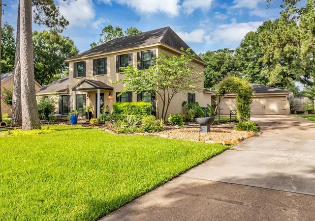 Photo 2 of Single family home for sale at 14115 Paradise Valley Dr, Houston, TX 77069 | MLS# 71294154 | Listing updated on 2026-08-26