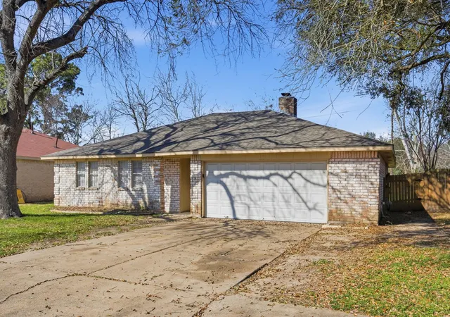 Homes for sale in Houston, TX | 14915 Four Winds Dr, Houston, TX 77489 | MLS# 87949110
