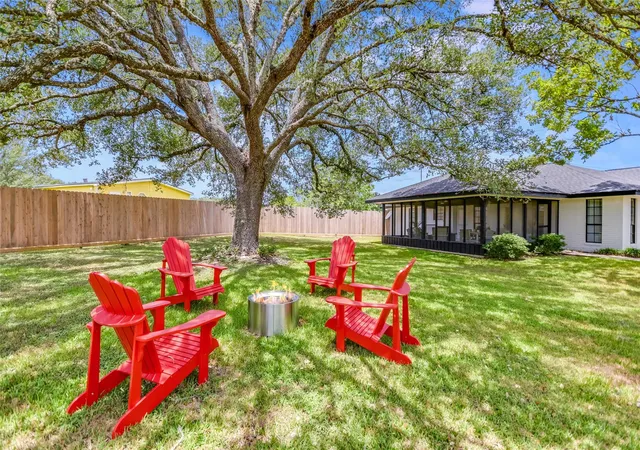 Homes for sale in Fayetteville, TX | 6569 Cutoff Rd, Fayetteville, TX 78940 | MLS# 24531395