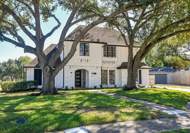 3rd image of 7703 Braesridge Ct, Houston, TX 77071 | MLS# 88554657