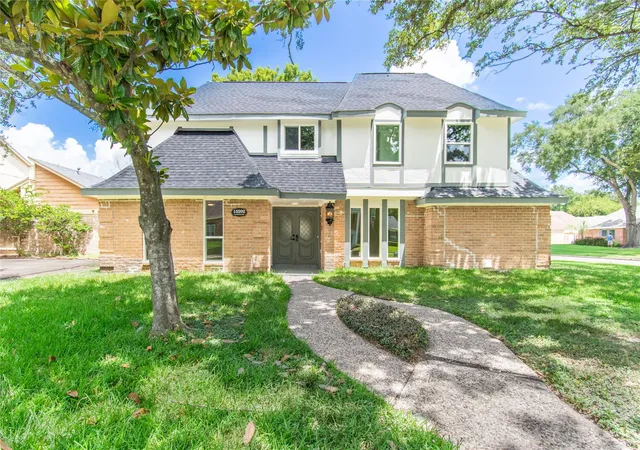 Photo 1 of Single family home for sale at 15202 La Paloma Dr, Houston, TX 77083 | MLS# 35503338 | Listing updated on 2026-09-16