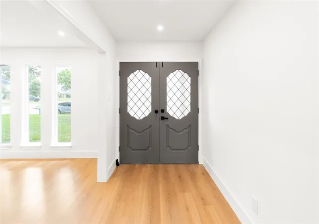 Photo 4 of Single family home for sale at 15202 La Paloma Dr, Houston, TX 77083 | MLS# 35503338 | Listing updated on 2026-09-16