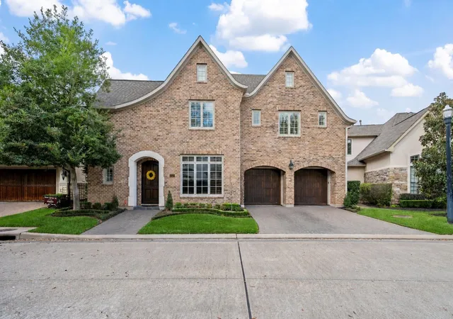 1st image of 15426 Oyster Creek Ln, Sugar Land, TX 77478 | MLS# 48444608