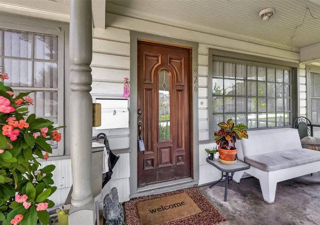 Photo 3 of Single family home for sale at 2926 Robertson St, Houston, TX 77009 | MLS# 18399826 | Listing updated on 2026-08-28