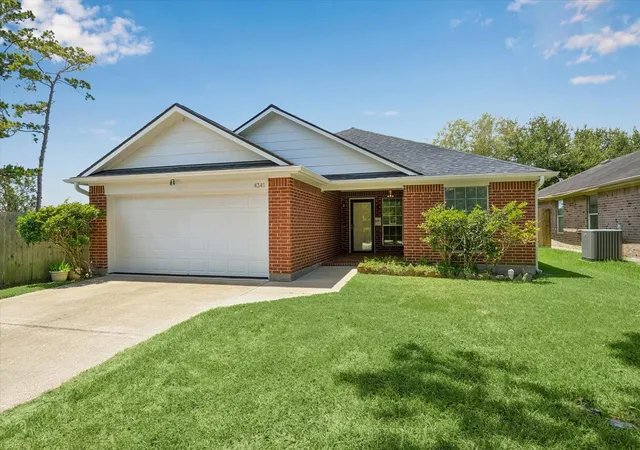 1st image of 4341 Country Club Dr, Dickinson, TX 77539 | MLS# 51782710
