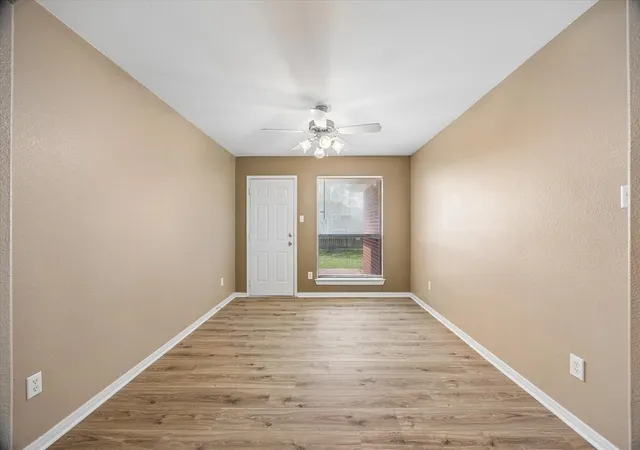3rd image of 4341 Country Club Dr, Dickinson, TX 77539 | MLS# 51782710
