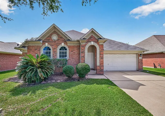 3rd image of 127 Oxford Ct, Richmond, TX 77469 | MLS# 20517301