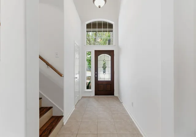 3rd image of 19 Aquiline Oaks Pl, The Woodlands, TX 77382 | MLS# 85906524