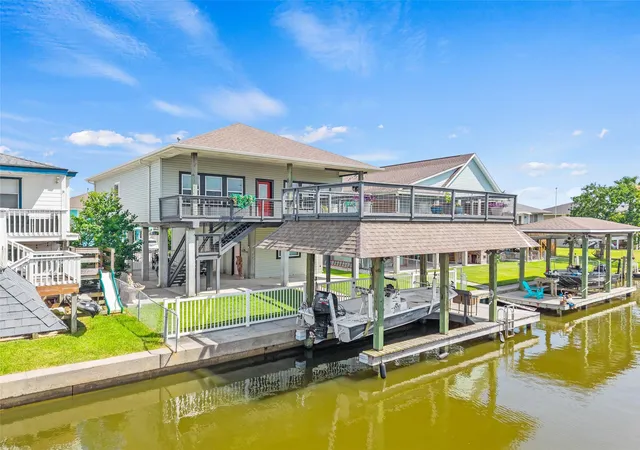 2nd image of 911 Bonita St, Bayou Vista, TX 77563 | MLS# 72068921