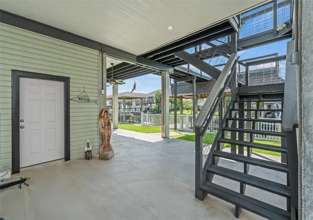 3rd image of 911 Bonita St, Bayou Vista, TX 77563 | MLS# 72068921