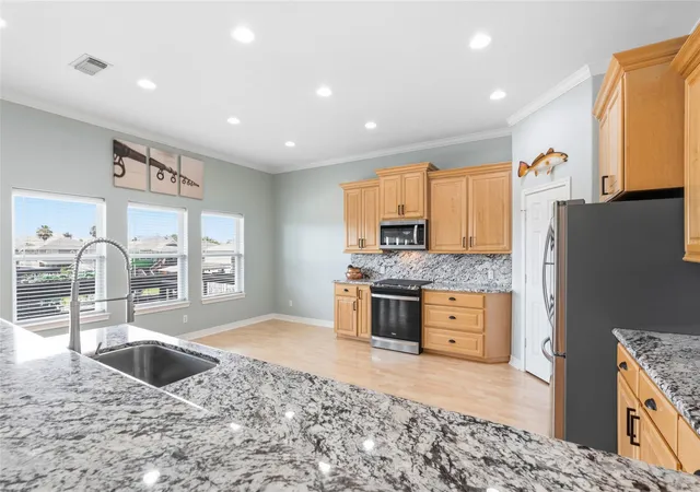 5th image of 911 Bonita St, Bayou Vista, TX 77563 | MLS# 72068921
