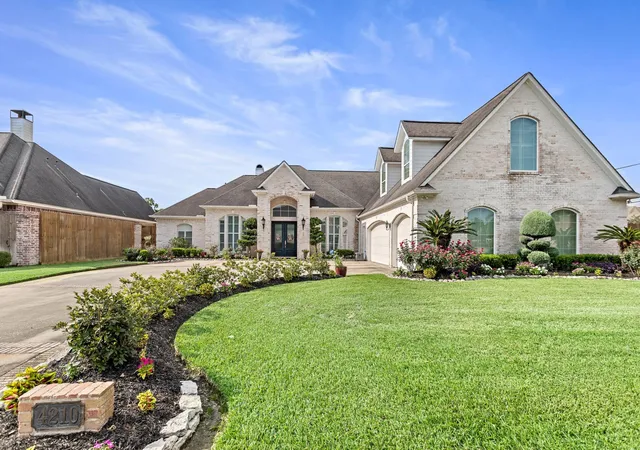 2nd image of 4210 Brownstone Dr, Beaumont, TX 77706 | MLS# 67102893