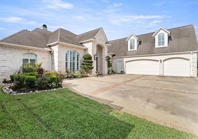 3rd image of 4210 Brownstone Dr, Beaumont, TX 77706 | MLS# 67102893