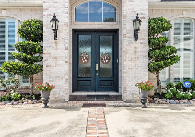 4th image of 4210 Brownstone Dr, Beaumont, TX 77706 | MLS# 67102893
