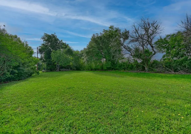 Homes for sale in Brenham, TX | 915 Farmers, Brenham, TX 77833 | MLS# 20308412