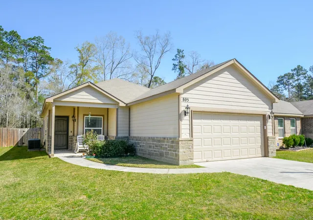 Photo 1 of Single family home for sale at 805 Willow Ave, Cleveland, TX 77327 | MLS# 83585383 | Listing updated on 2026-07-28