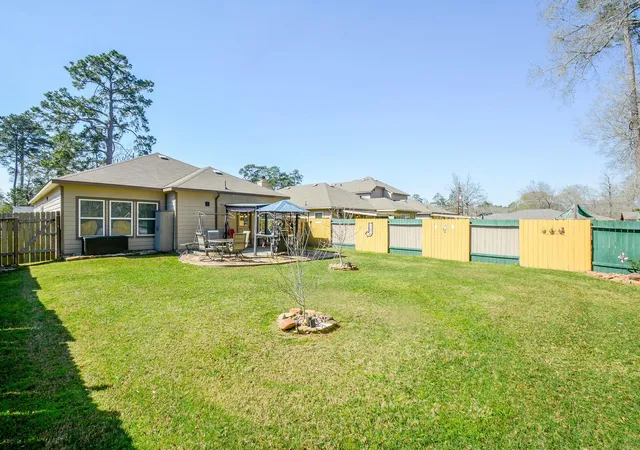 Photo 2 of Single family home for sale at 805 Willow Ave, Cleveland, TX 77327 | MLS# 83585383 | Listing updated on 2026-07-28