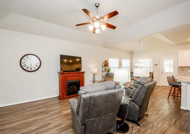 Photo 3 of Single family home for sale at 805 Willow Ave, Cleveland, TX 77327 | MLS# 83585383 | Listing updated on 2026-07-28