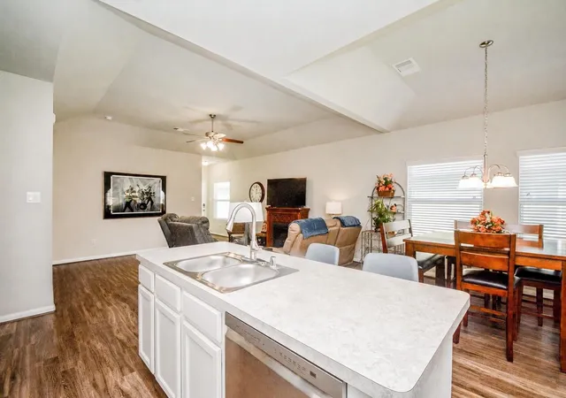 Photo 3 of Single family home for sale at 805 Willow Ave, Cleveland, TX 77327 | MLS# 83585383 | Listing updated on 2026-07-28