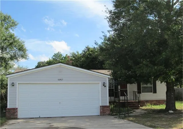 Photo 2 of Single family home for sale at 16467 Kyle Reid Ct, Conroe, TX 77302 | MLS# 62128119 | Listing updated on 2026-08-19