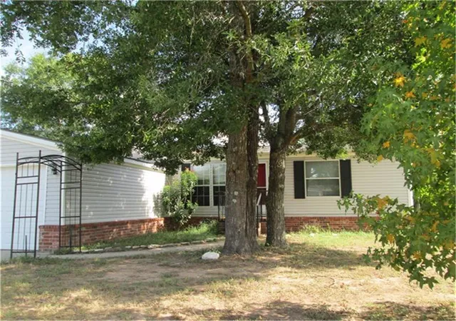 Photo 3 of Single family home for sale at 16467 Kyle Reid Ct, Conroe, TX 77302 | MLS# 62128119 | Listing updated on 2026-08-19